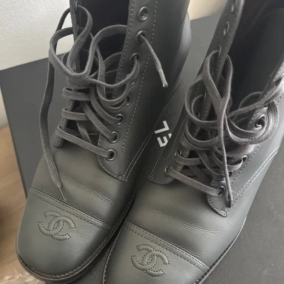 CHANEL Boots - Picture 7 of 8